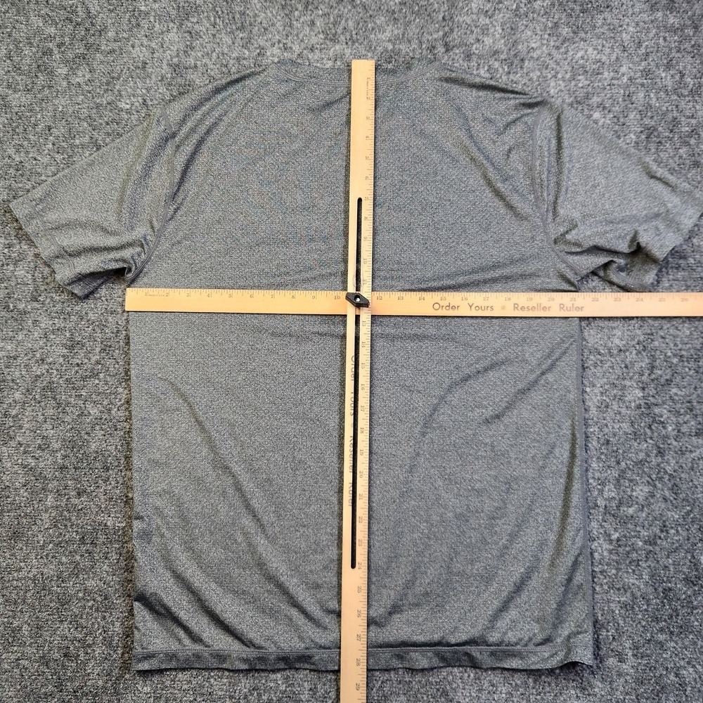 Vuori Shirt Mens Large Gray Short Sleeve Pocket Crew Neck Tee Casual Lightweight - Picture 4 of 7